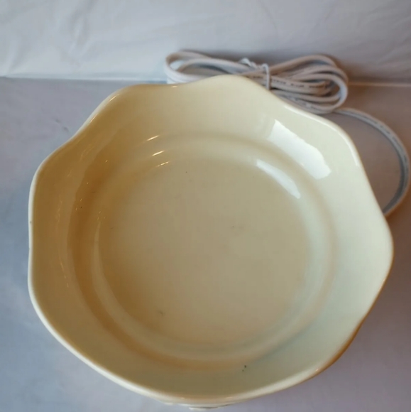 Scentsy Full Sized 'Heavenly' Warmer, Retired - Picture 6 of 10